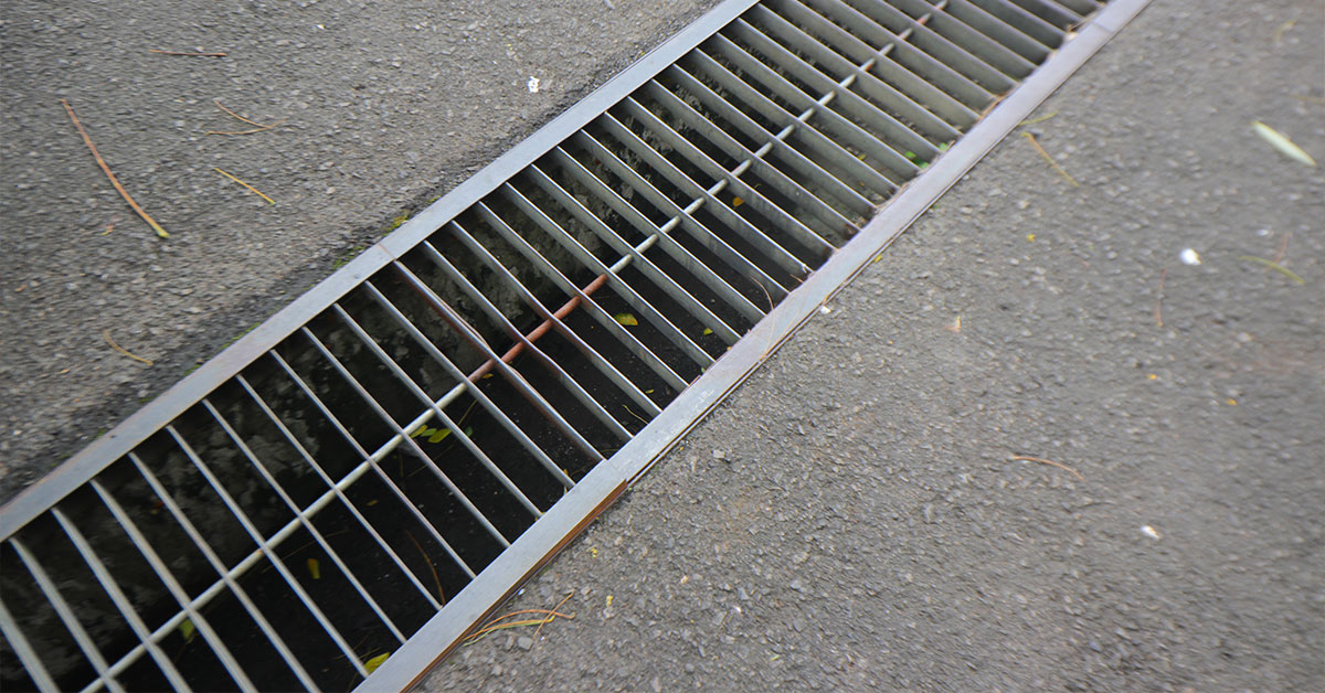 wright-construction-How-a-Good-Paving-Company-Mitigates-Drainage-Issues Commercial paving project incorporating proper drainage solutions to prevent standing water